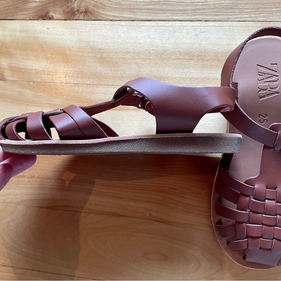 Zara | Toddler sandals - Picture 2 of 3